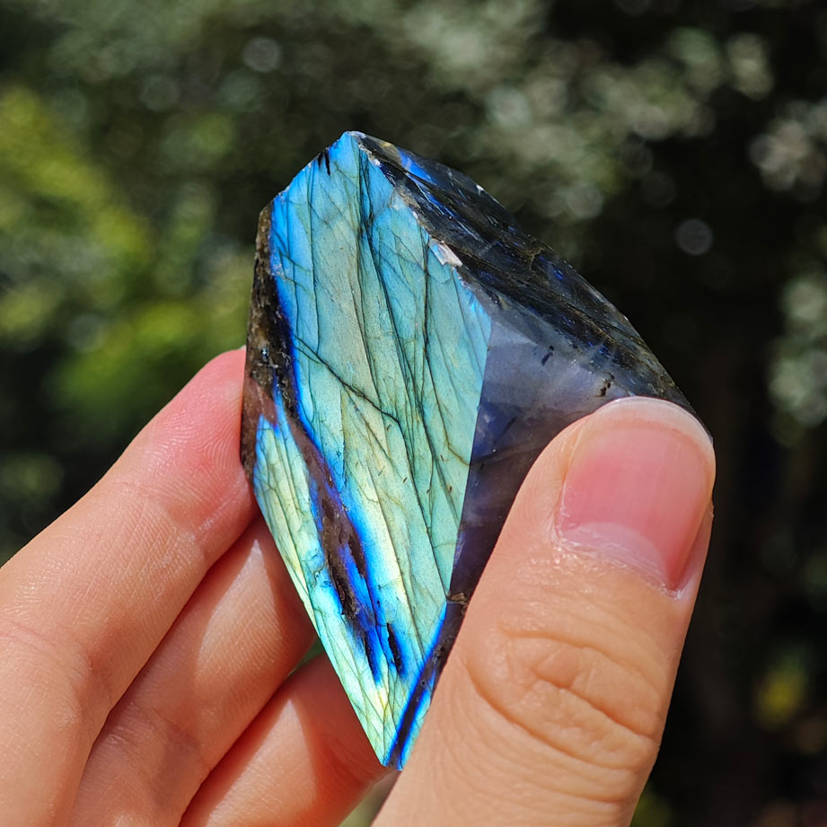 HQ labradorite Crystal Freeform