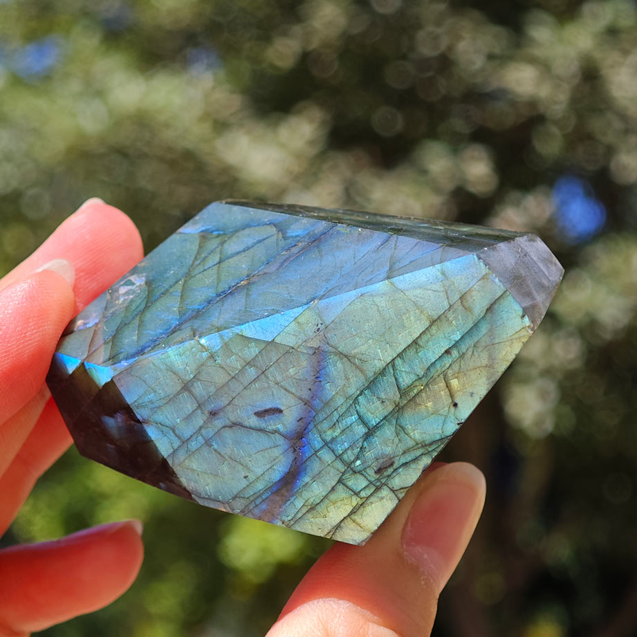 HQ labradorite Crystal Freeform