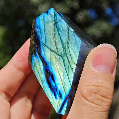 HQ labradorite Crystal Freeform