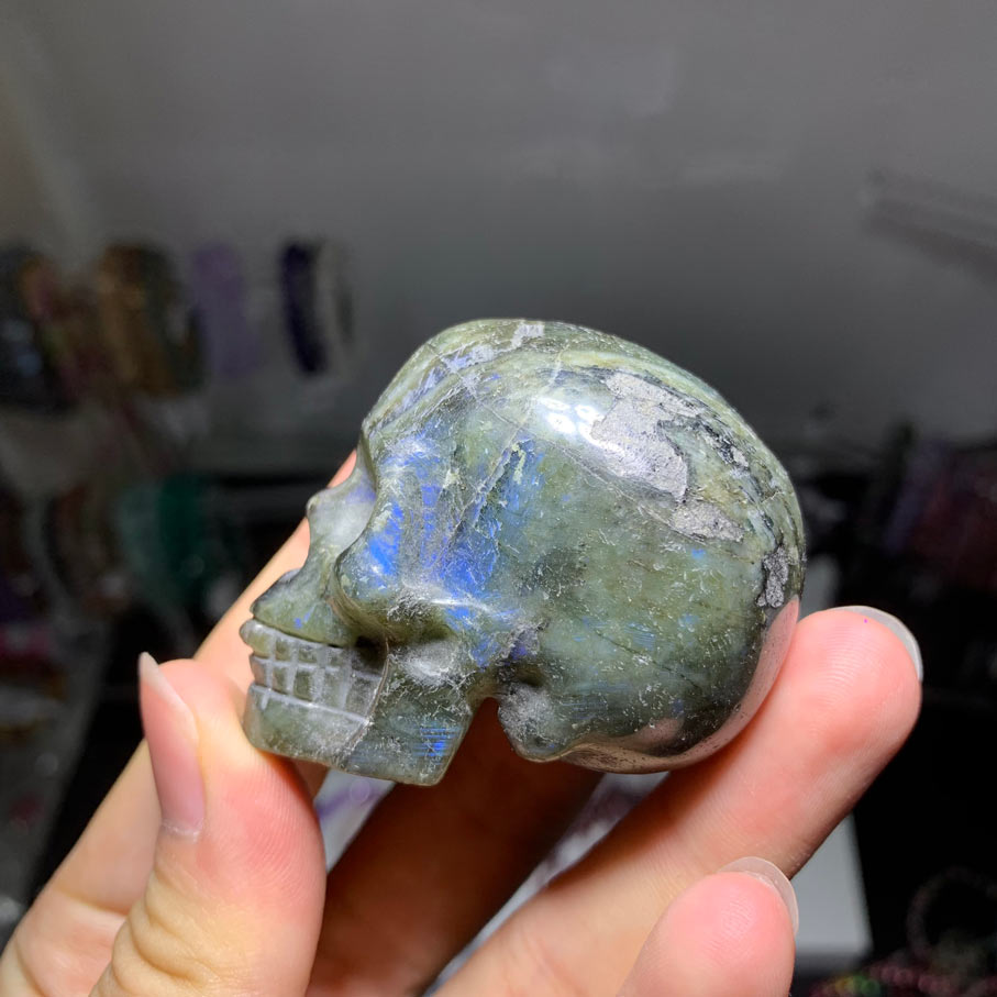 labradorite skull