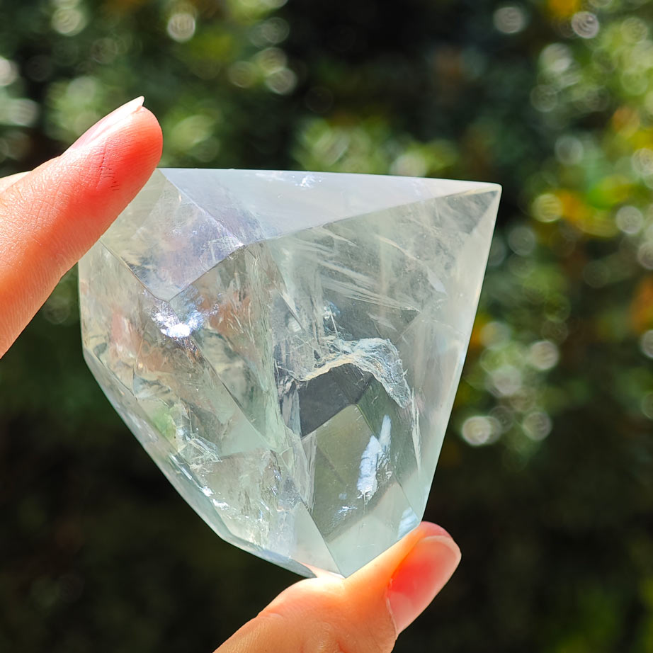 Wholesale Clear Rainbow Fluorite Crystal Diamond